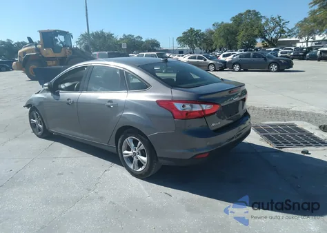 2013 Ford Focus Se z USA, uszkodzony, nr VIN 1FADP3F22DL379407